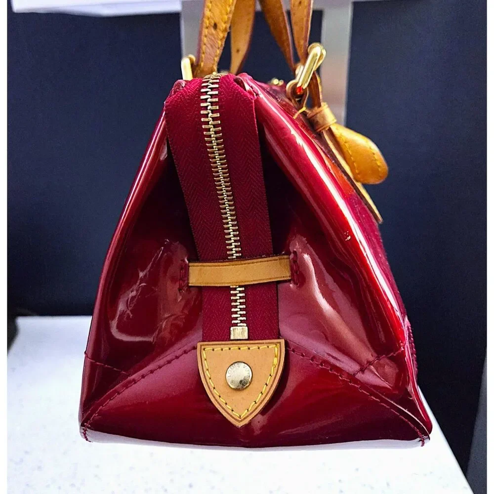Louis Vuitton Rosewood Avenue Monogram Vernis - Pomme d'Amour vibrant candy red